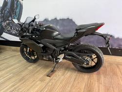 2025 Yamaha YZF-R3 Black