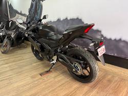 2025 Yamaha YZF-R3 Black