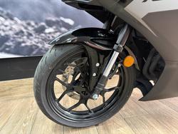 2025 Yamaha YZF-R3 Black