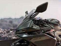 2025 Yamaha YZF-R3 Black