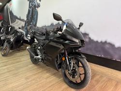 2025 Yamaha YZF-R3 Black