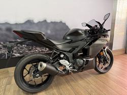 2025 Yamaha YZF-R3 Black