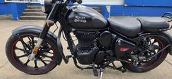 2022 Royal Enfield CLASSIC 350 DARK Black