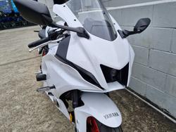 2023 Yamaha YZF-R7LA White
