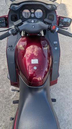 2001 Honda ST1100A Red