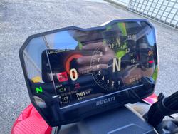 2020 Ducati Streetfighter V4 Streetfighter Red