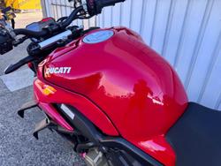 2020 Ducati Streetfighter V4 Streetfighter Red