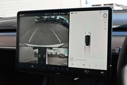2022 Tesla Model 3 Rear-Wheel Drive