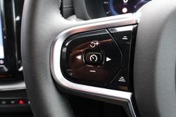 2021 Volvo XC60 B6 R-Design