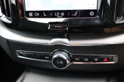 2021 Volvo XC60 B6 R-Design