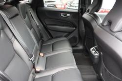 2021 Volvo XC60 B6 R-Design