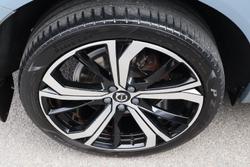 2021 Volvo XC60 B6 R-Design