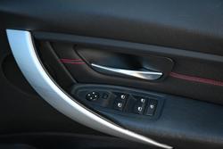 2012 BMW 3 Series 320i