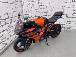 2023 KTM RC 390 RC Orange