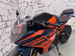 2023 KTM RC 390 RC Orange