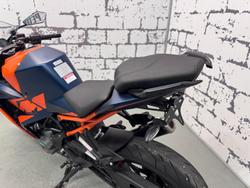 2023 KTM RC 390 RC Orange