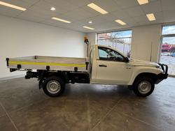 2022 Mitsubishi Triton GLX