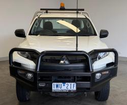 2022 Mitsubishi Triton GLX