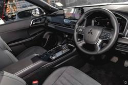 2026 Mitsubishi Outlander Black Edition
