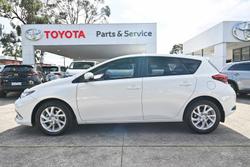 2017 Toyota Corolla Ascent Sport ZRE182R Crystal Pearl