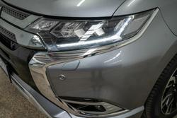 2019 Mitsubishi Outlander PHEV ES ADAS
