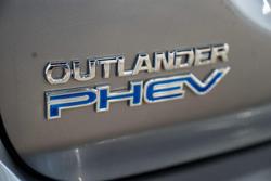 2019 Mitsubishi Outlander PHEV ES ADAS