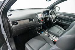 2019 Mitsubishi Outlander PHEV ES ADAS
