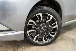 2019 Mitsubishi Outlander PHEV ES ADAS