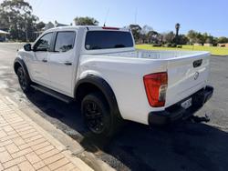 2022 Nissan Navara SL