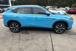 2024 MG HS Essence