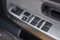 2012 Nissan Navara ST-R