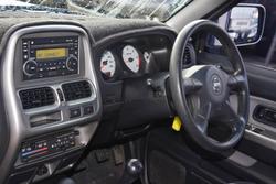 2012 Nissan Navara ST-R