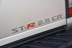 2012 Nissan Navara ST-R