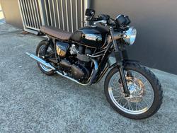 2010 Triumph BONNEVILLE T100 BLACK