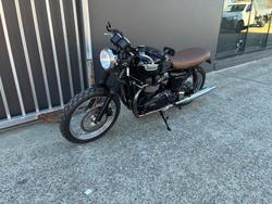 2010 Triumph BONNEVILLE T100 BLACK