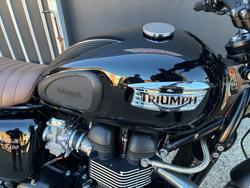 2010 Triumph BONNEVILLE T100 BLACK