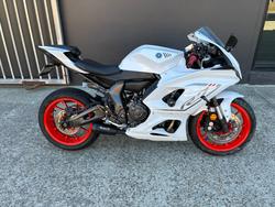 Yamaha YZF-R7LA