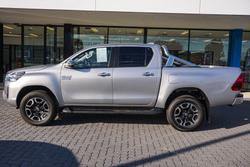 2022 Toyota Hilux SR5