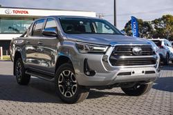 2022 Toyota Hilux SR5