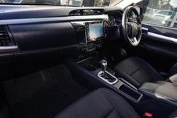 2022 Toyota Hilux SR5