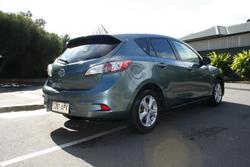 2012 Mazda 3 Neo