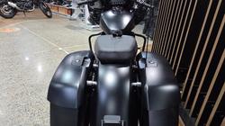 2026 Indian CHALLENGER DARK HORSE Black