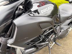 2011 DUCATI DIAVEL Black