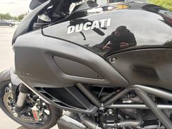 2011 DUCATI DIAVEL Black