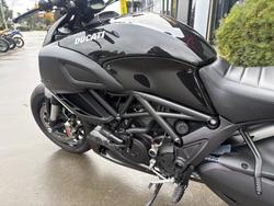 2011 DUCATI DIAVEL Black