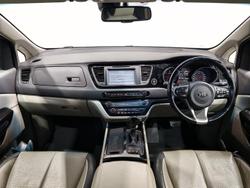 2015 Kia Carnival Platinum