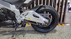 2013 Aprilia RSV4 R WHITE
