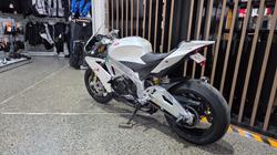2013 Aprilia RSV4 R WHITE