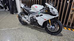 2013 Aprilia RSV4 R WHITE