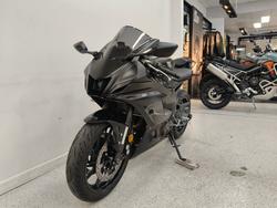 2025 YAMAHA YZF-R7LA Black